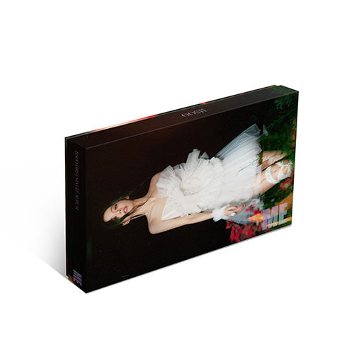 JISOO - ME [1st Single Album]